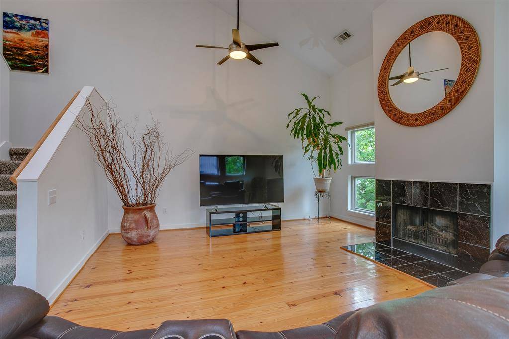 3801 San Jacinto #E, Dallas, TX 75204