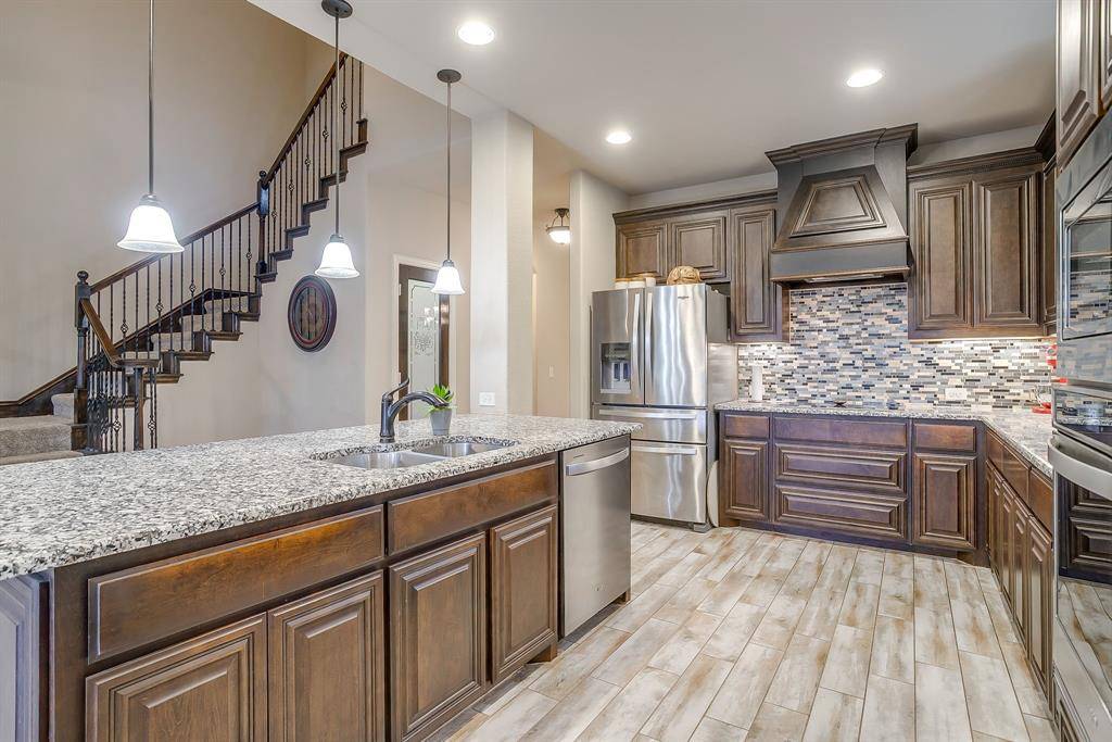 404 Ben Street, Crowley, TX 76036