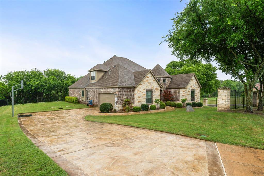 1001 Hilltop Drive, Lavon, TX 75166