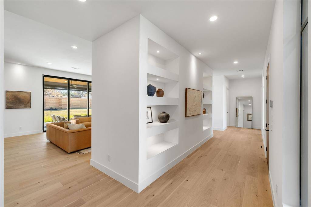 3832 Blue Trace Lane, Farmers Branch, TX 75244