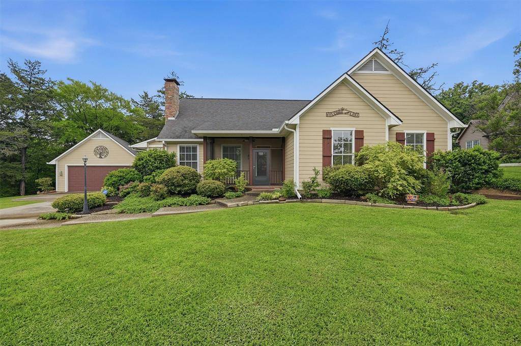 621 Kiowa Drive E, Lake Kiowa, TX 76240