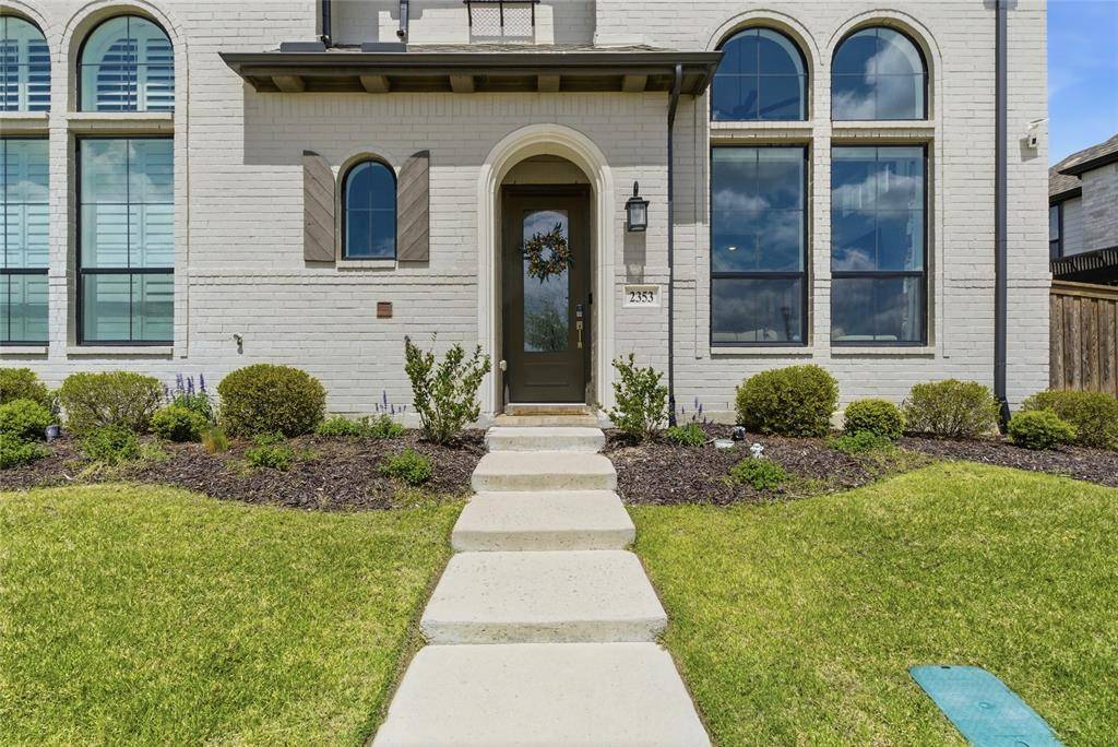 2353 Longspur Drive, Fort Worth, TX 76008