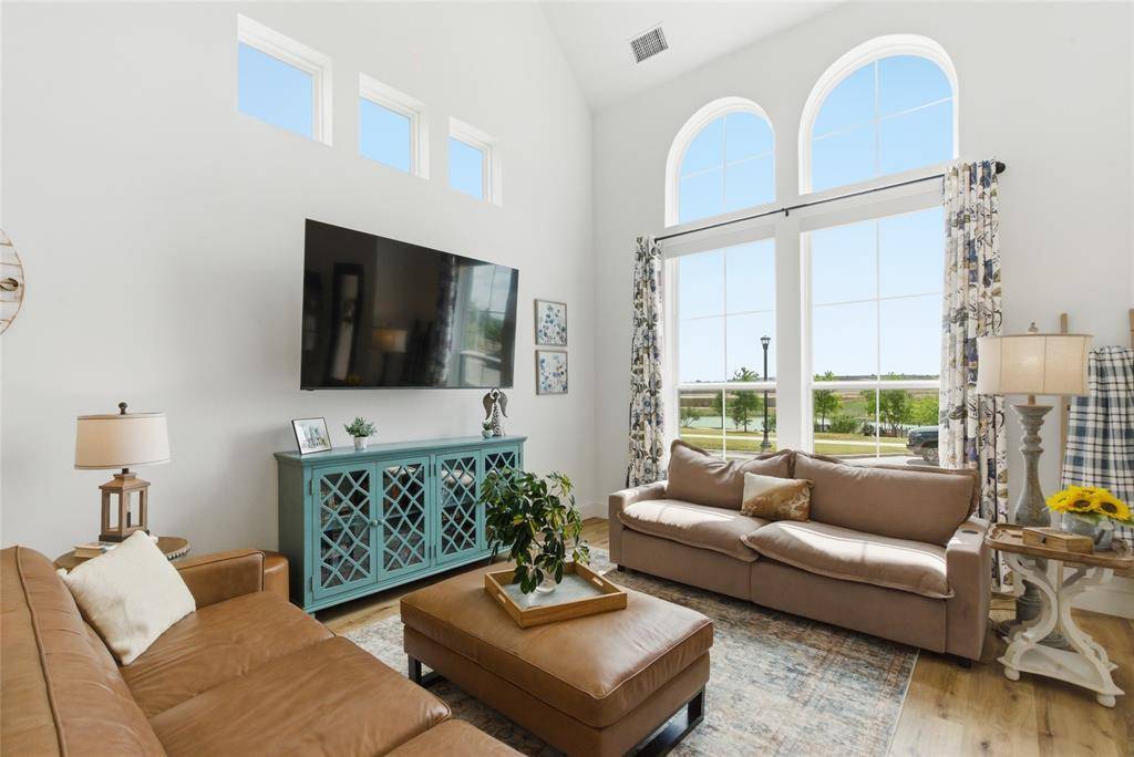 2353 Longspur Drive, Fort Worth, TX 76008