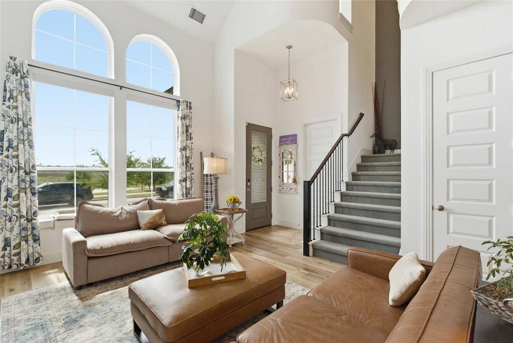 2353 Longspur Drive, Fort Worth, TX 76008