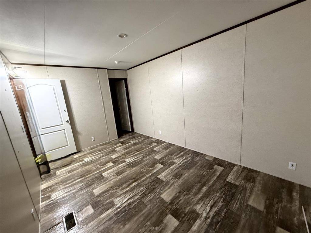 106 Summers Circle, Azle, TX 76020