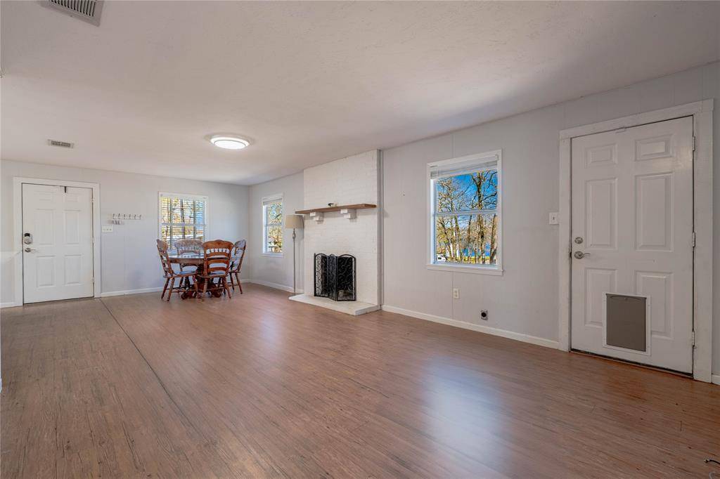 132 Mamie Drive, Malakoff, TX 75148