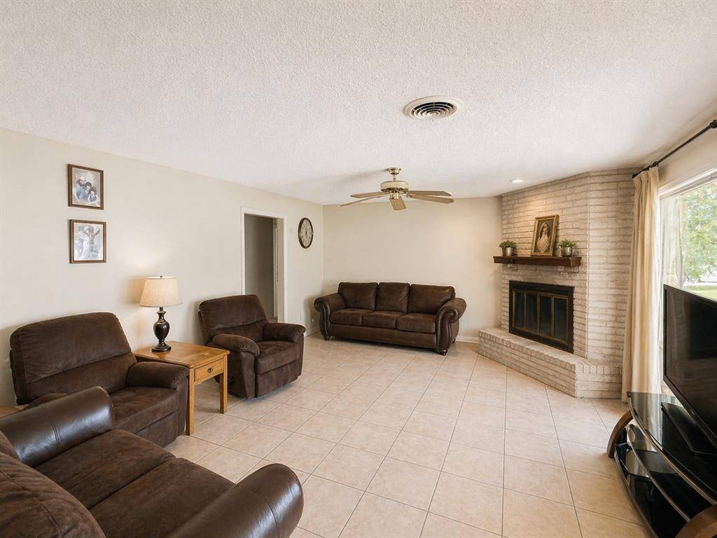 504 Aspen Road, Gainesville, TX 76240