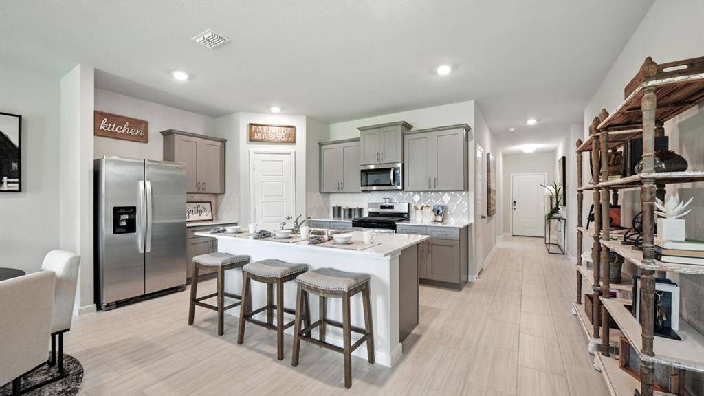 1209 TREEHOUSE Lane, Decatur, TX 76234