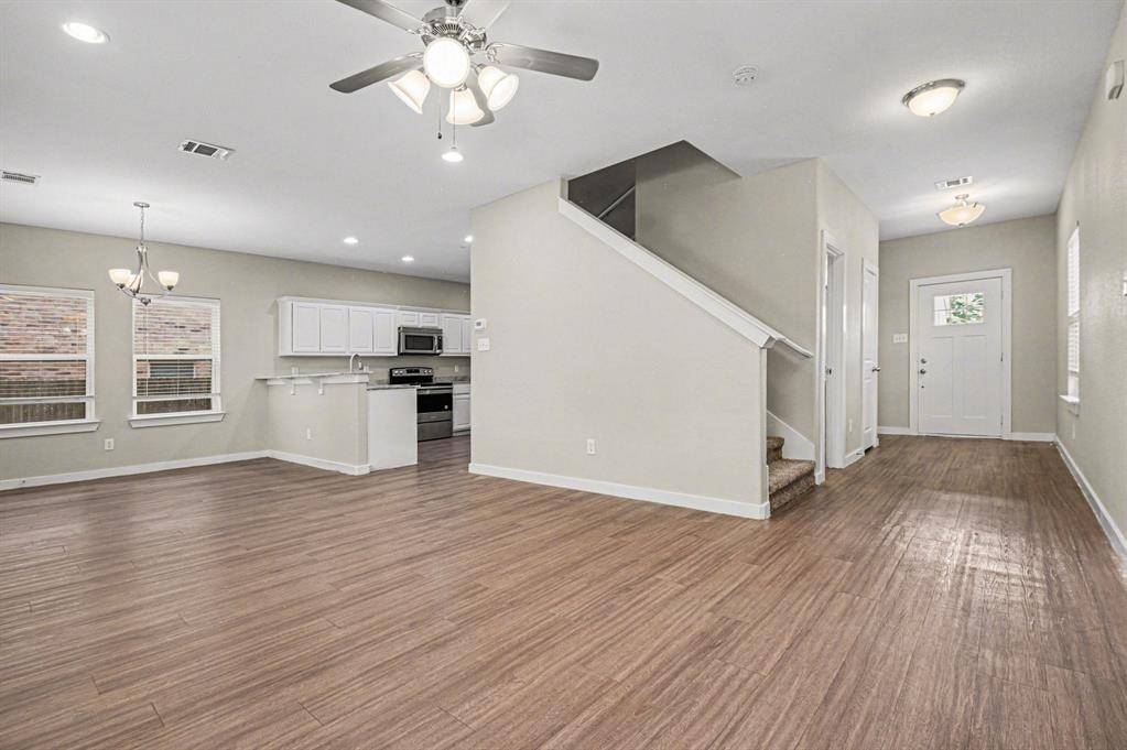 3538 Apple Valley Way, Dallas, TX 75227