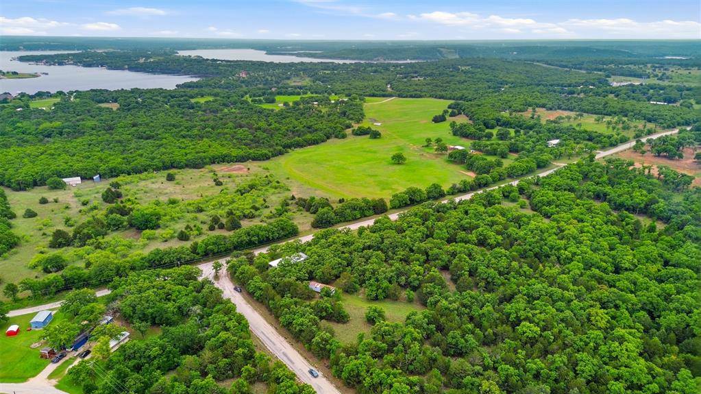 936 Carter Lake Drive, Bowie, TX 76230