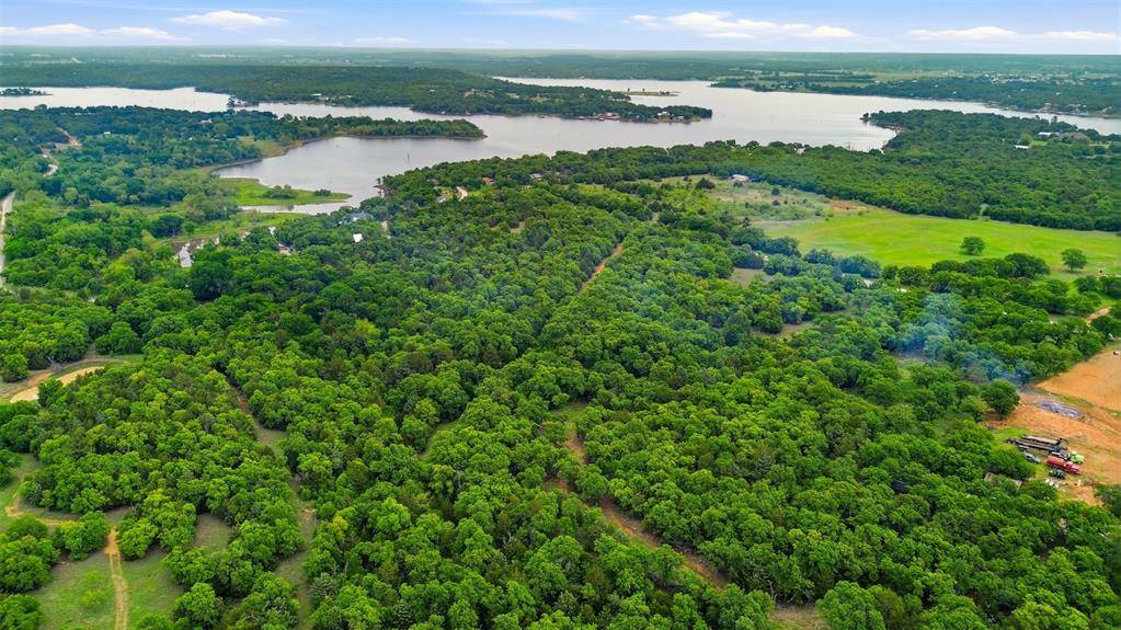 936 Carter Lake Drive, Bowie, TX 76230