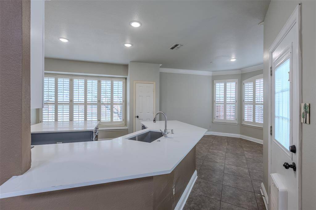 452 Richmond Street, Irving, TX 75063