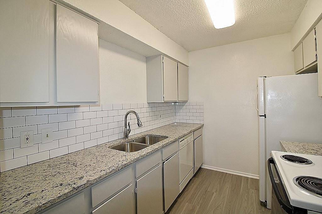 1705 Fitzgerald Court, Arlington, TX 76012