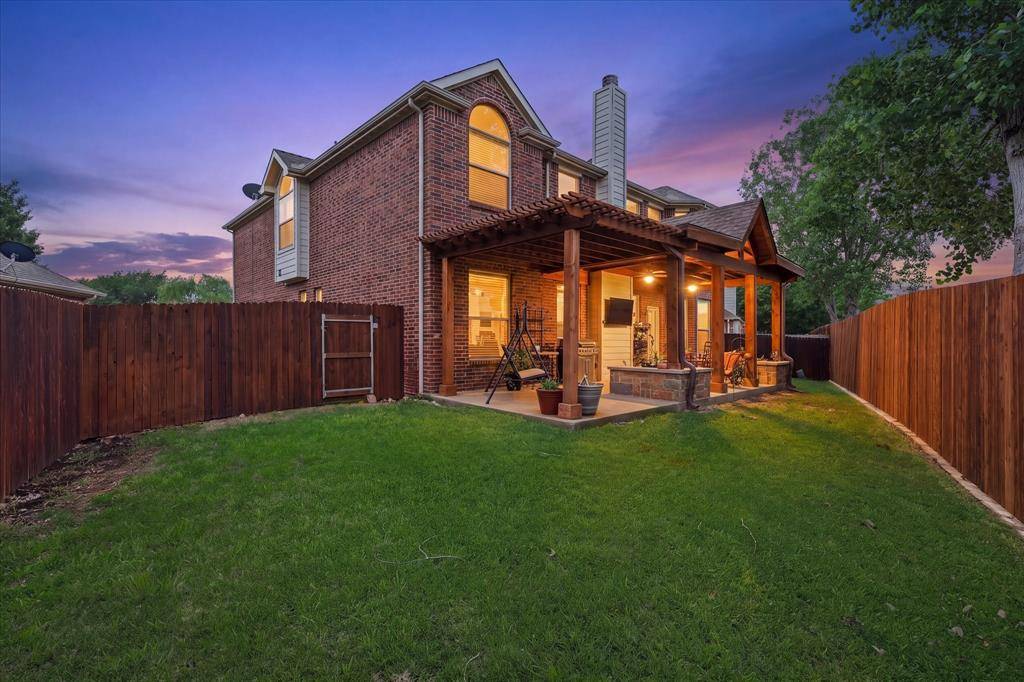 10616 Donnis Drive, Fort Worth, TX 76244