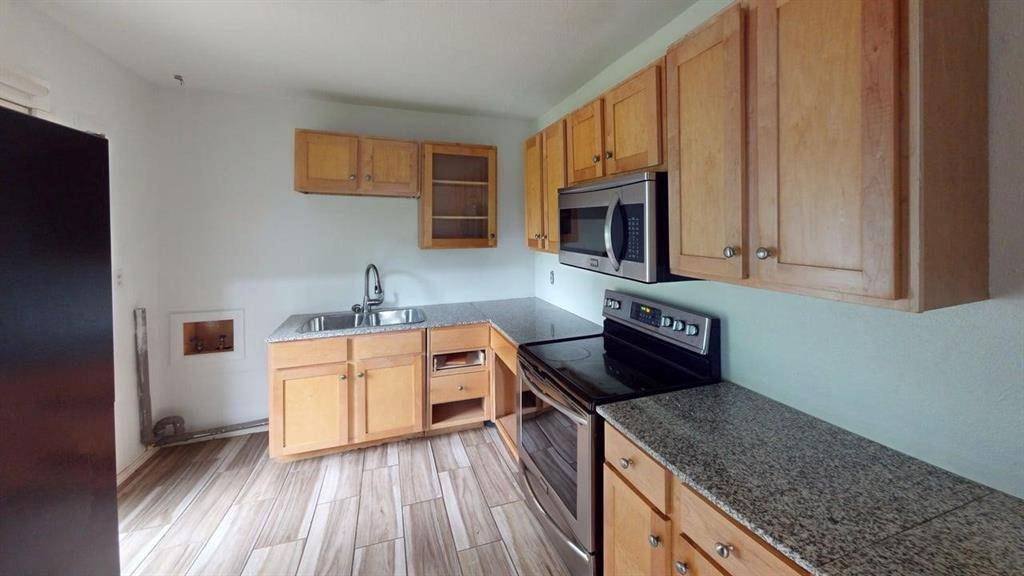 17 Macarthur Drive #B, Denison, TX 75020