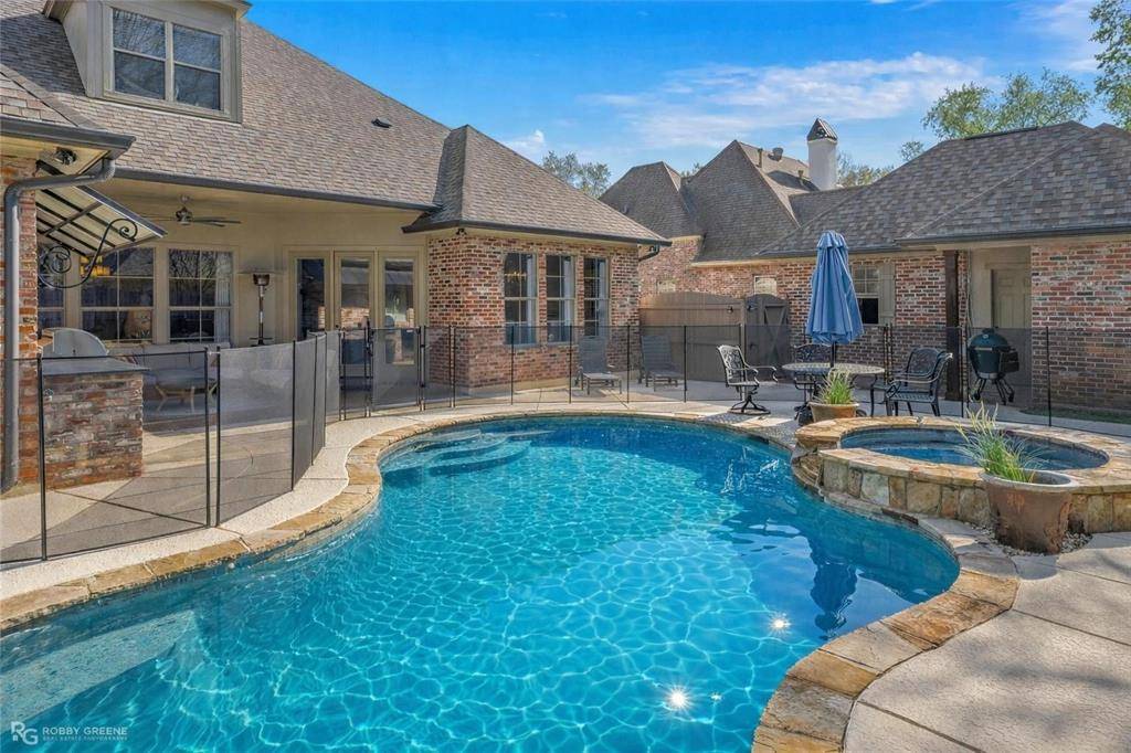 102 Chesterton Court, Bossier City, LA 71111