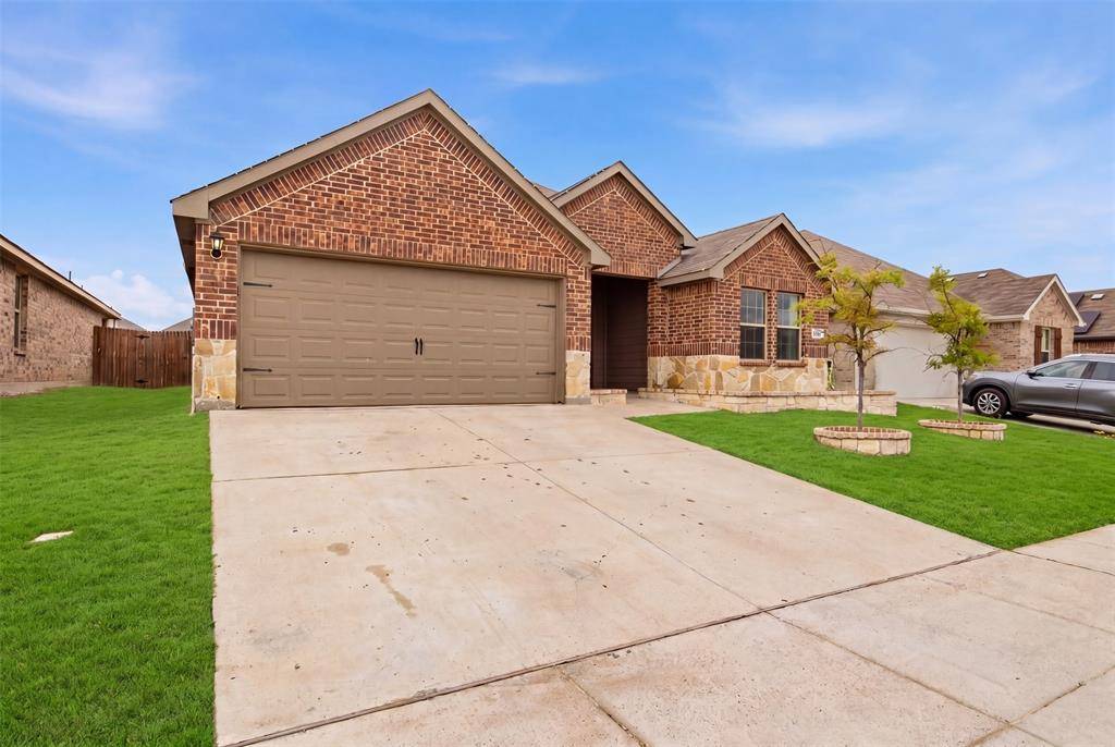 1200 Canterbury Lane, Ennis, TX 75119
