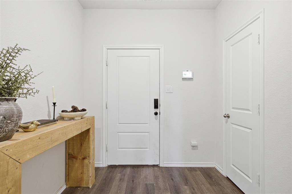 1200 Canterbury Lane, Ennis, TX 75119