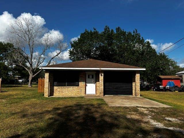 122 Rosa Street, Edna, TX 77957