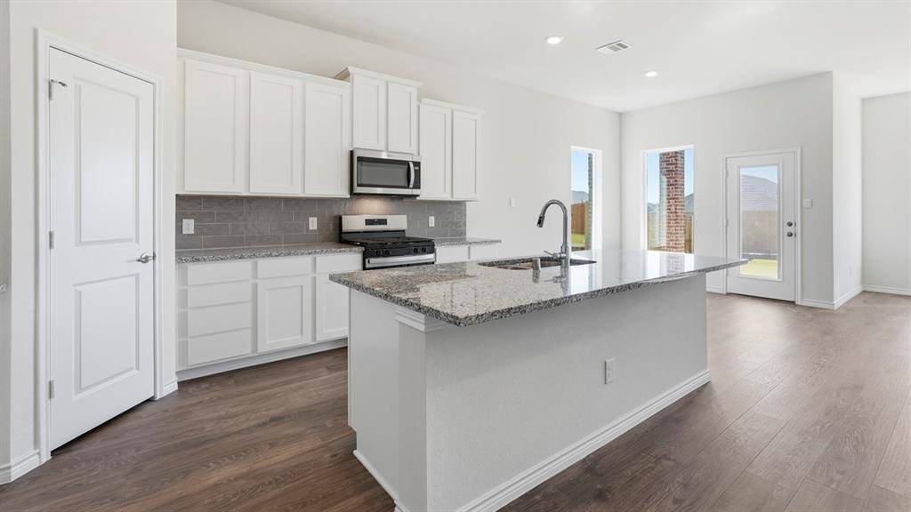 7310 Farmhouse Drive, Garland, TX 75043