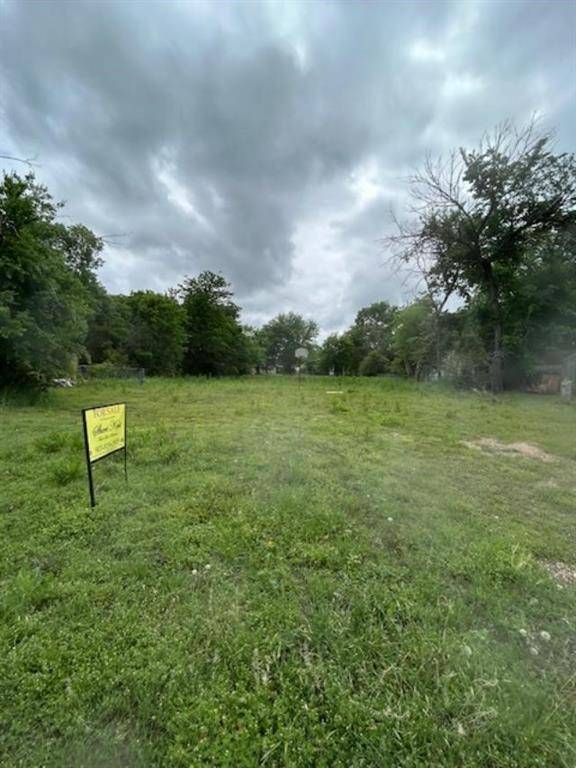 405 E Grand Street, Whitewright, TX 75491