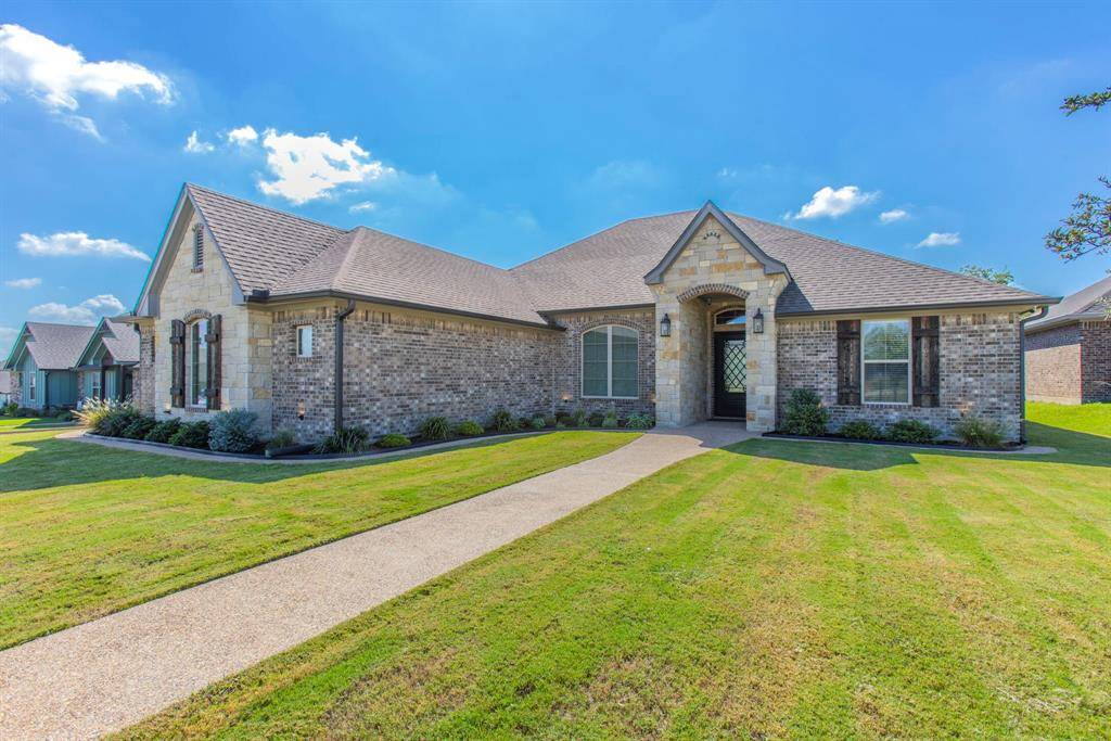 233 Fox Run Lane, Robinson, TX 76706