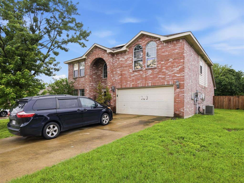 1089 Cove Hollow Drive, Cedar Hill, TX 75104