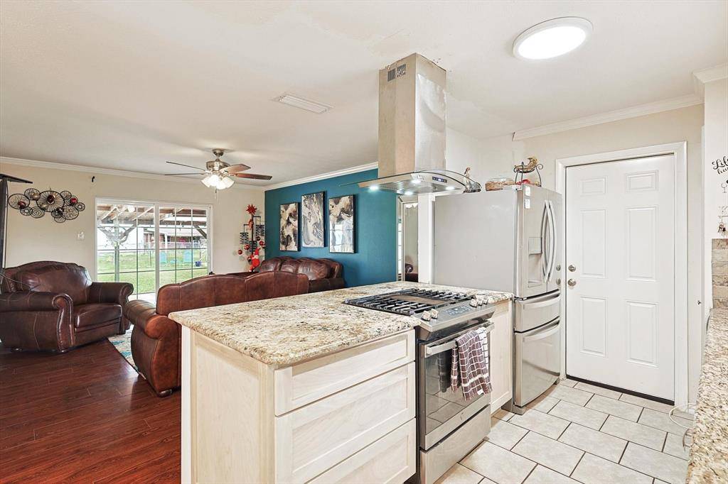 405 Birchwood Circle, Mesquite, TX 75149