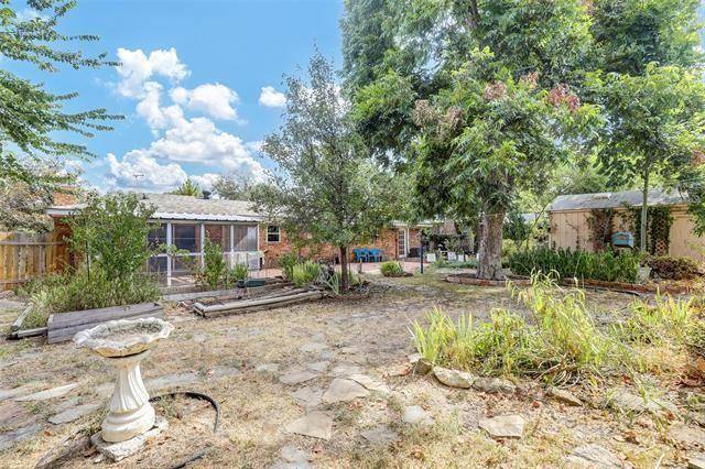 7004 Meadowbrook Drive, Fort Worth, TX 76112