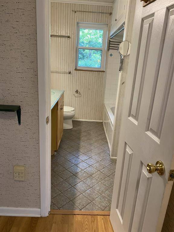 7004 Meadowbrook Drive, Fort Worth, TX 76112