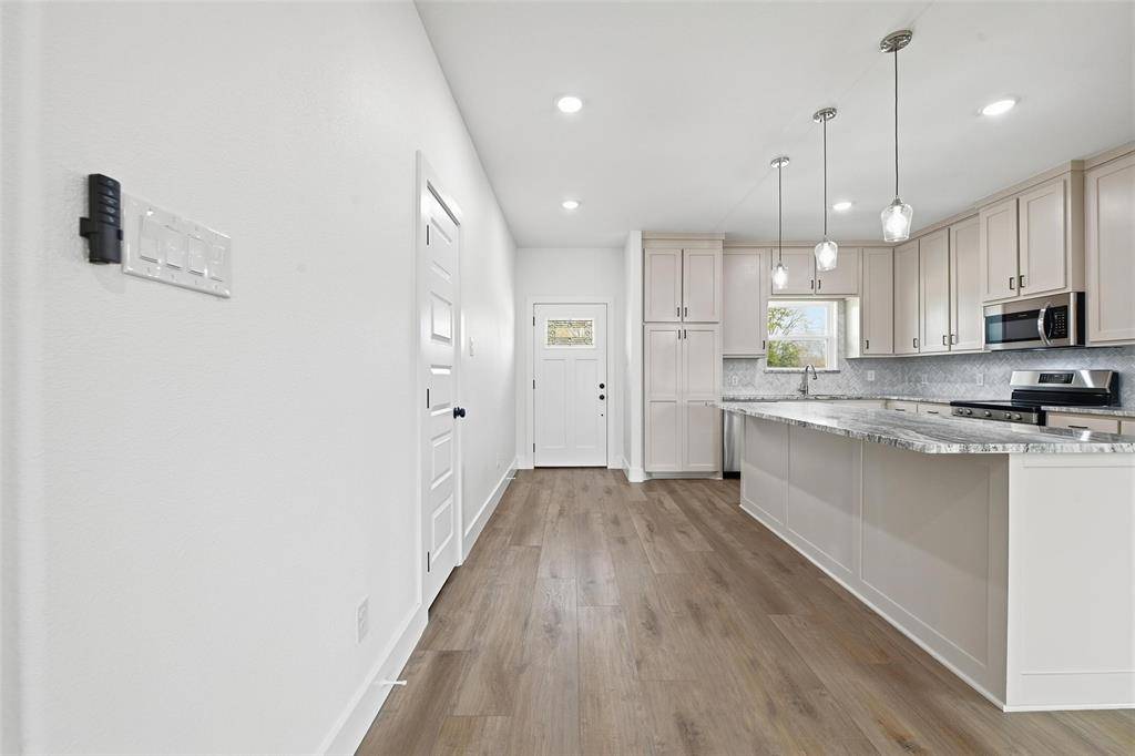 9717 Santa Clara Drive, Fort Worth, TX 76116