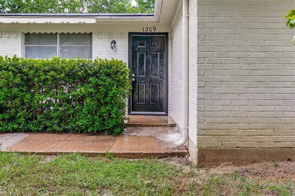 1209 Edgemont Drive, Mesquite, TX 75149