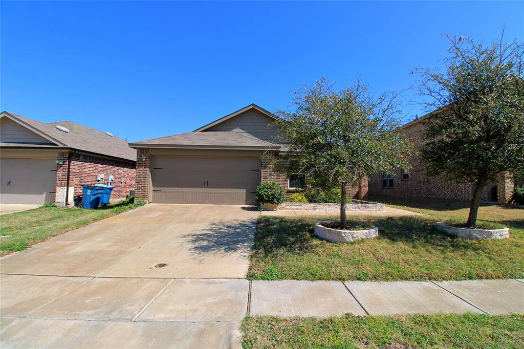 2428 Rosharon Drive, Forney, TX 75126
