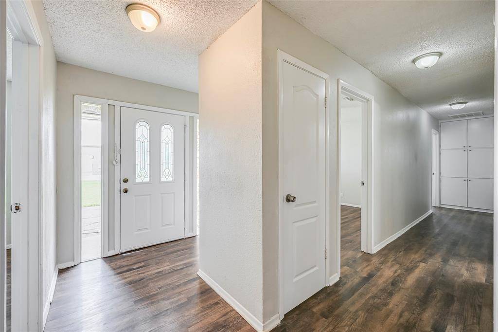 108 S Beverly Street, Crowley, TX 76036