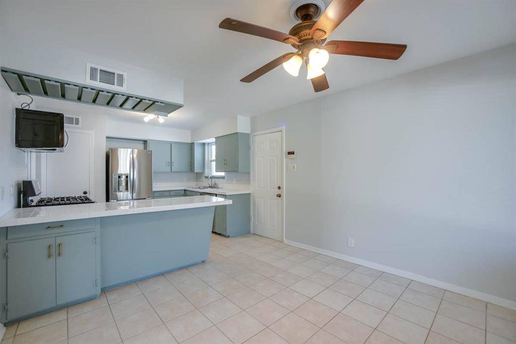 2140 Springhill Drive, Dallas, TX 75228