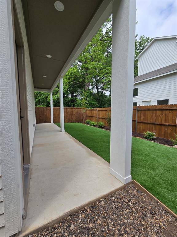 404 Pecan Drive, Dallas, TX 75203