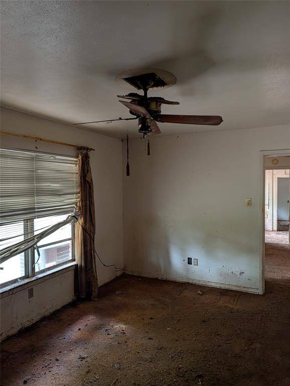 5008 Rector Avenue, Fort Worth, TX 76133