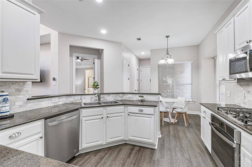 1460 Bristol Lane, Lewisville, TX 75077