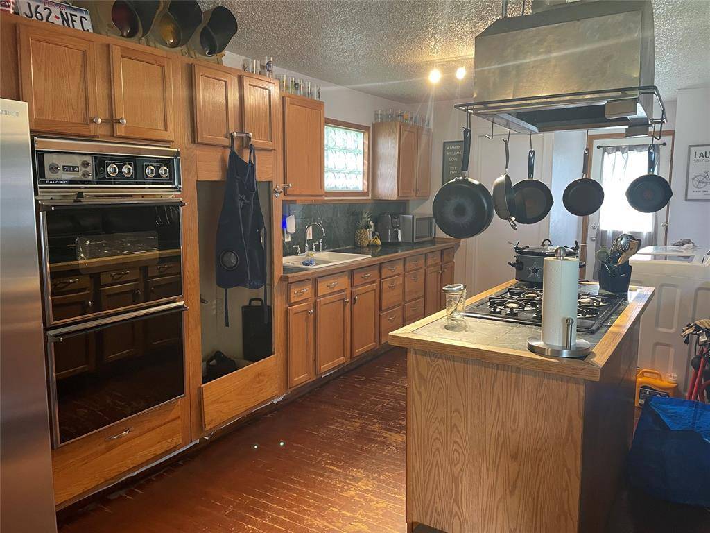 308 Woodhaven Boulevard, Duncanville, TX 75116