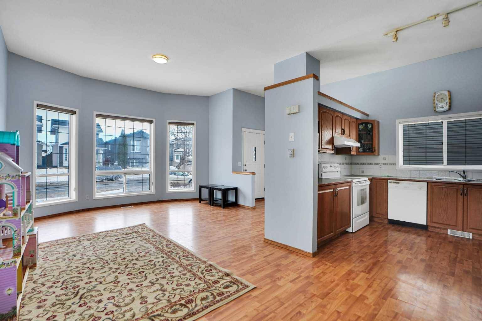 193 Martindale DR NE, Calgary, AB T3J3X9