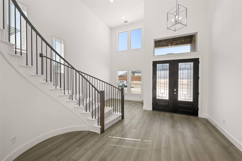 408 McKinley Street, Desoto, TX 75115