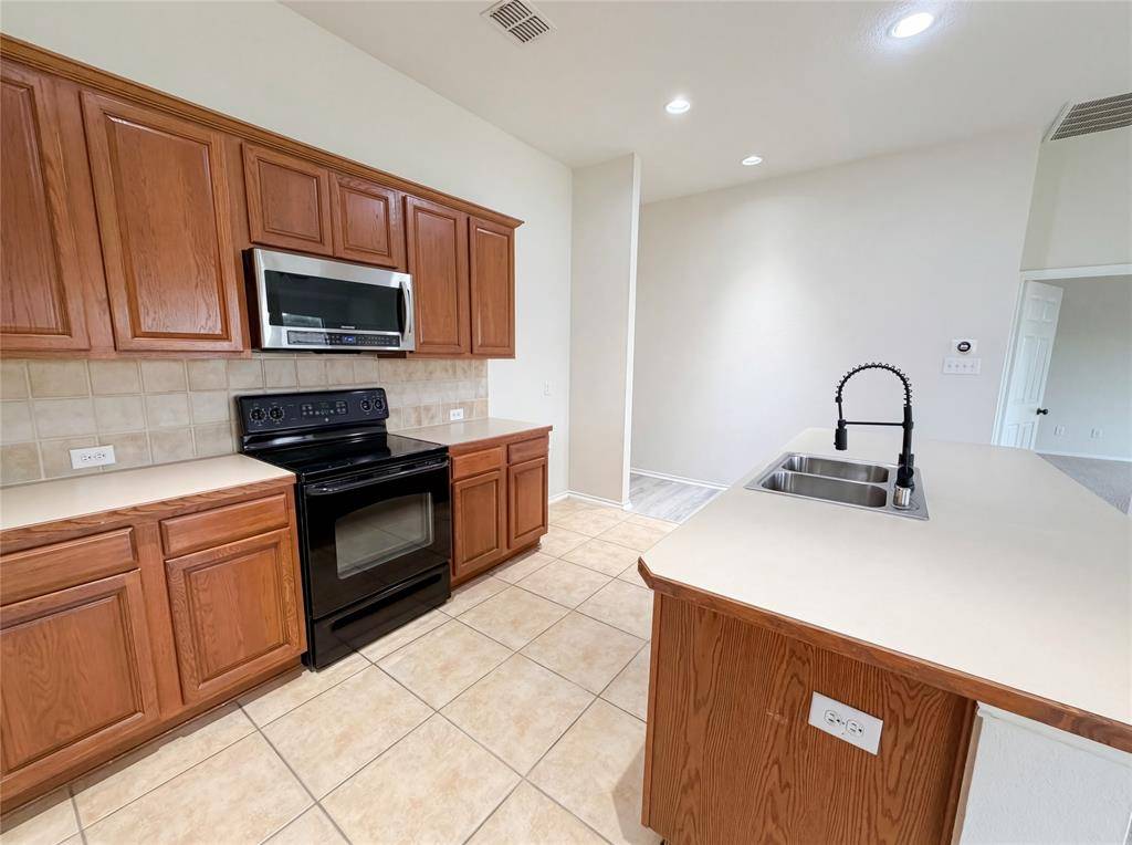 2002 Bayberry Court, Forney, TX 75126