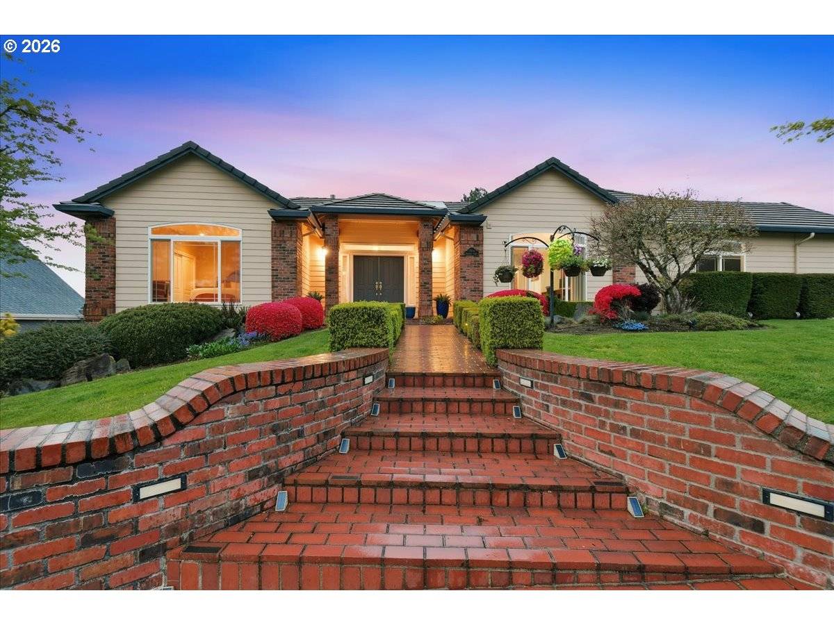 2031 NW COLUMBIA SUMMIT DR, Camas, WA 98607