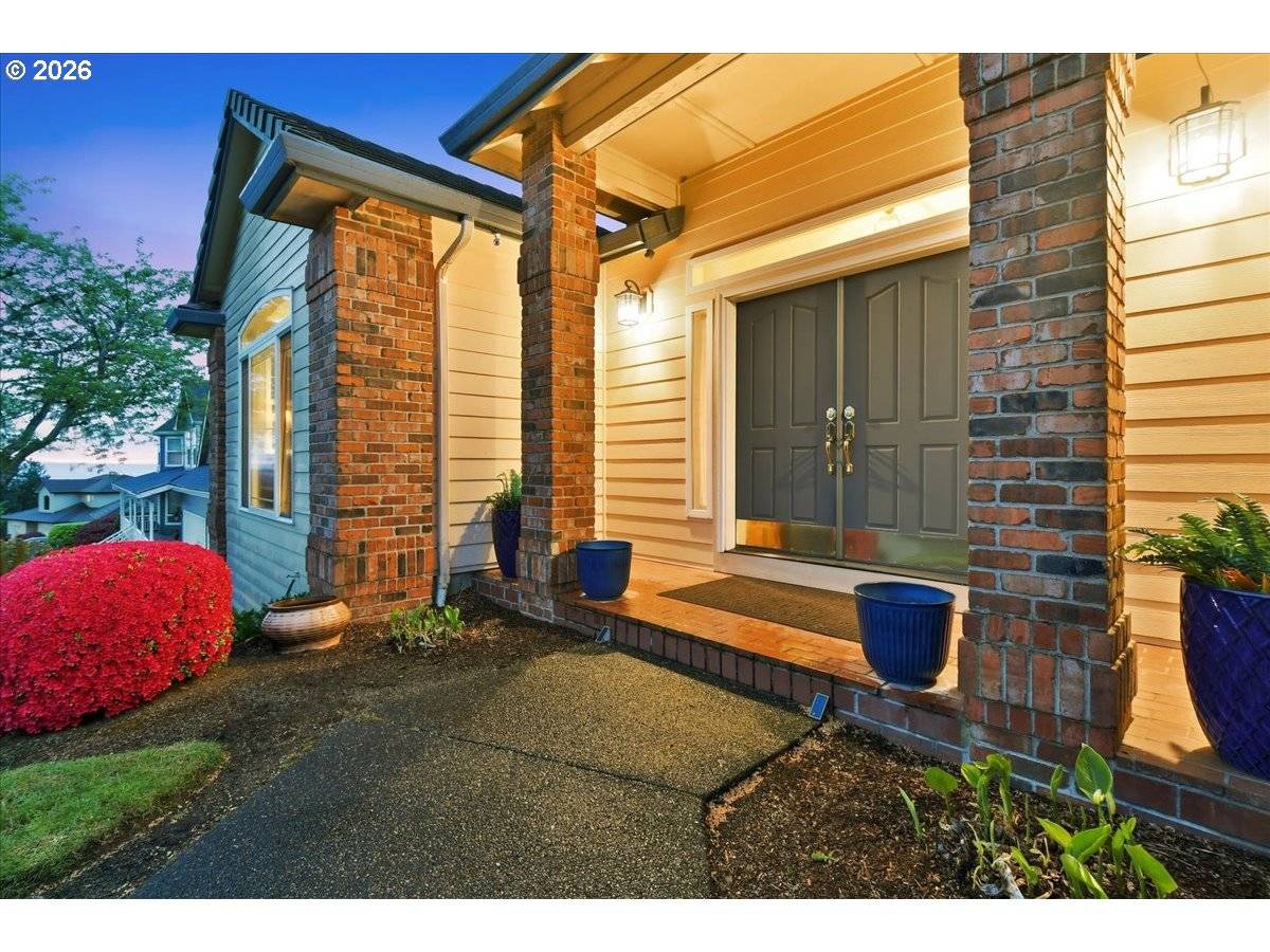 2031 NW COLUMBIA SUMMIT DR, Camas, WA 98607