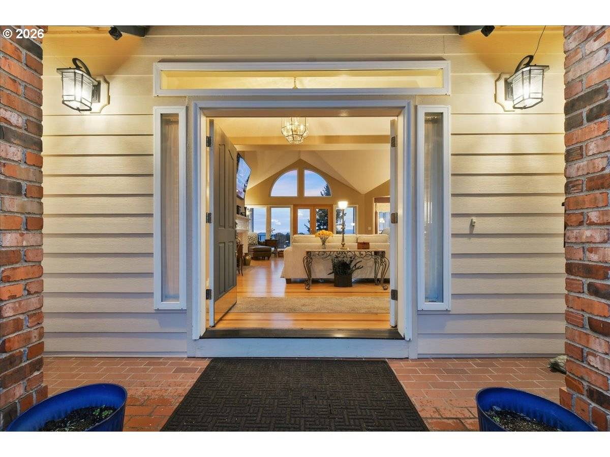 2031 NW COLUMBIA SUMMIT DR, Camas, WA 98607