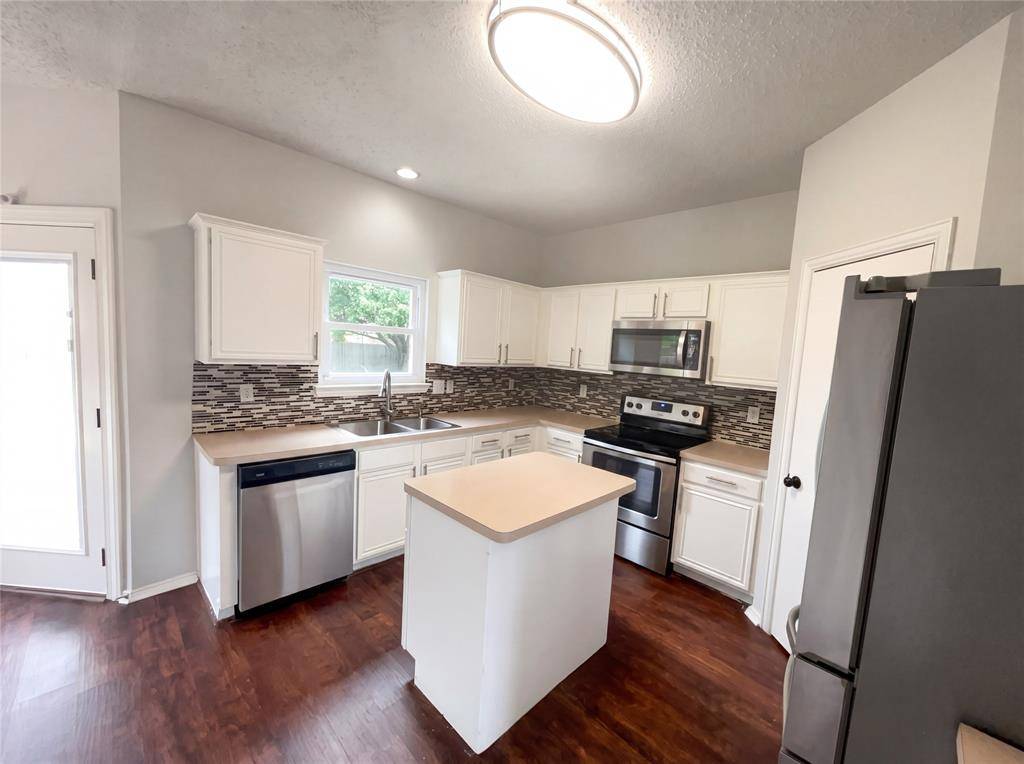 1405 Turtle Cove Drive, Little Elm, TX 75068