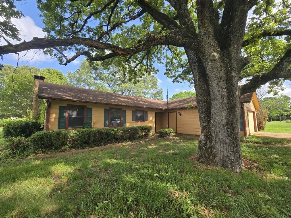 159 Rs County Road 3365, Emory, TX 75440