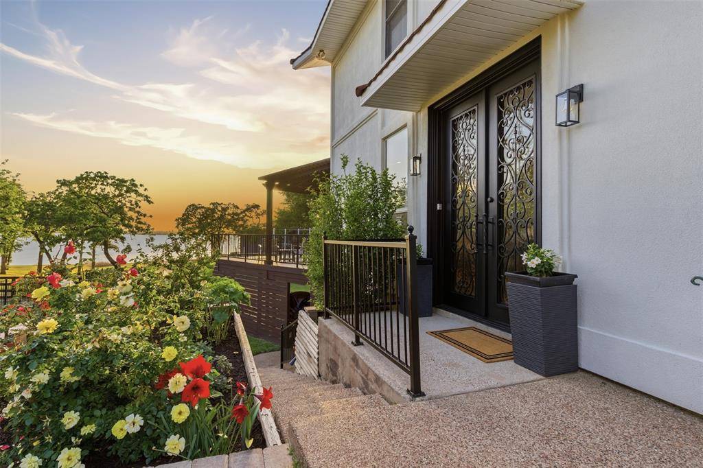 6823 Red Bud Drive, Flower Mound, TX 75022