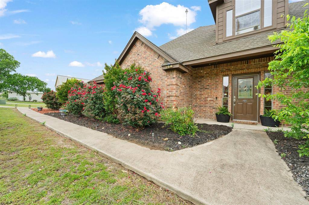 439 Stone Mountain, Cresson, TX 76035