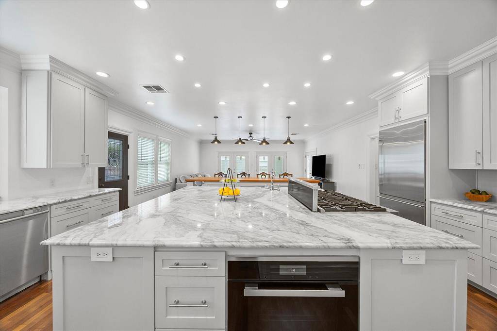 726 Griffith Avenue, Terrell, TX 75160